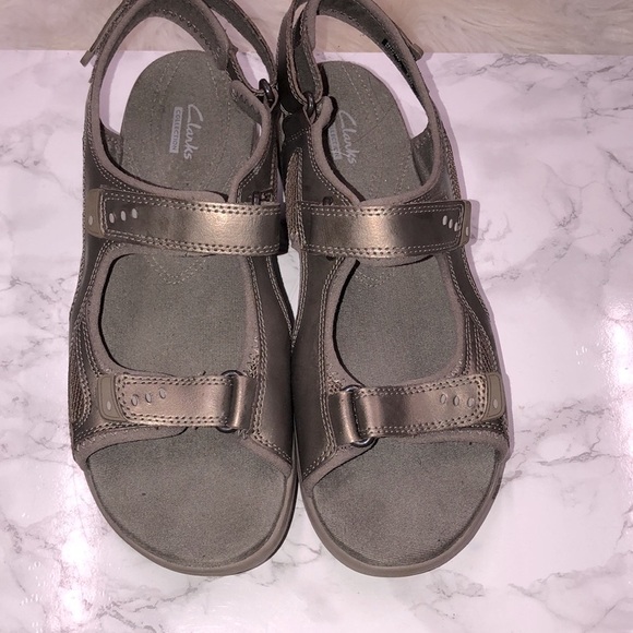 Clarks Casual Sandals size 9 1/2 - Picture 6 of 7